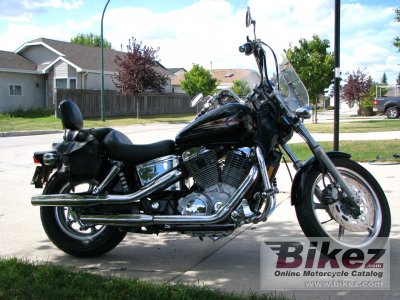 2001 Honda VT 1100 C2 Shadow photo